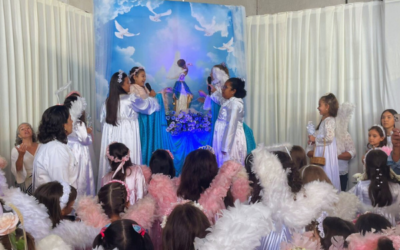 Homenagens, presentes e expressões de fé marcam celebração de Dia das Mães no São José